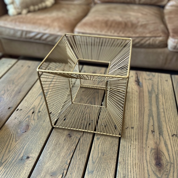 Cube Whitted Sculpture by Brayden Studio - Gold finish - Picture 5 of 7